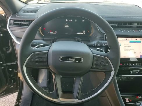 New 2026 Jeep Grand Cherokee L Limited image 28