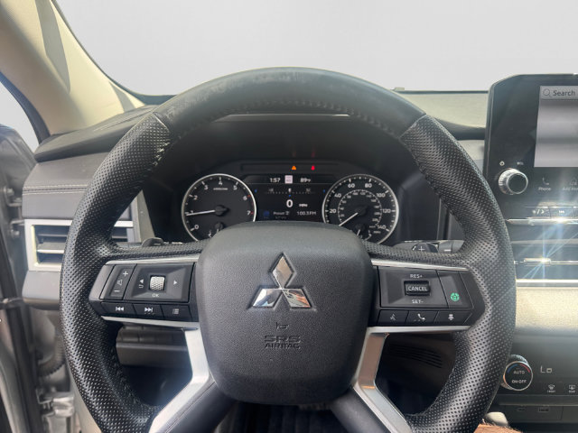 Used 2024 Mitsubishi Outlander SE AWD/4WD image 14