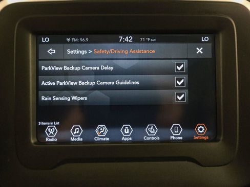 Used 2020 Jeep Renegade Limited AWD/4WD image 34