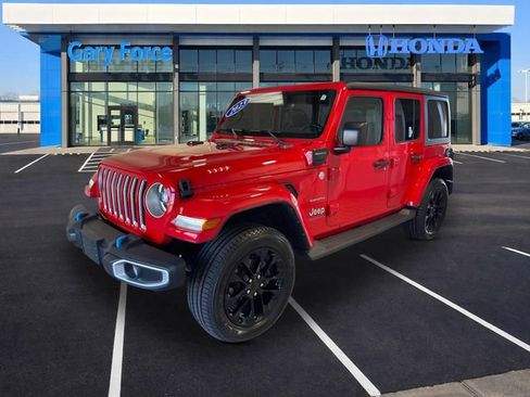 Used 2023 Jeep Wrangler Unlimited Sahara w/ Cold Weather Group AWD/4WD image 4
