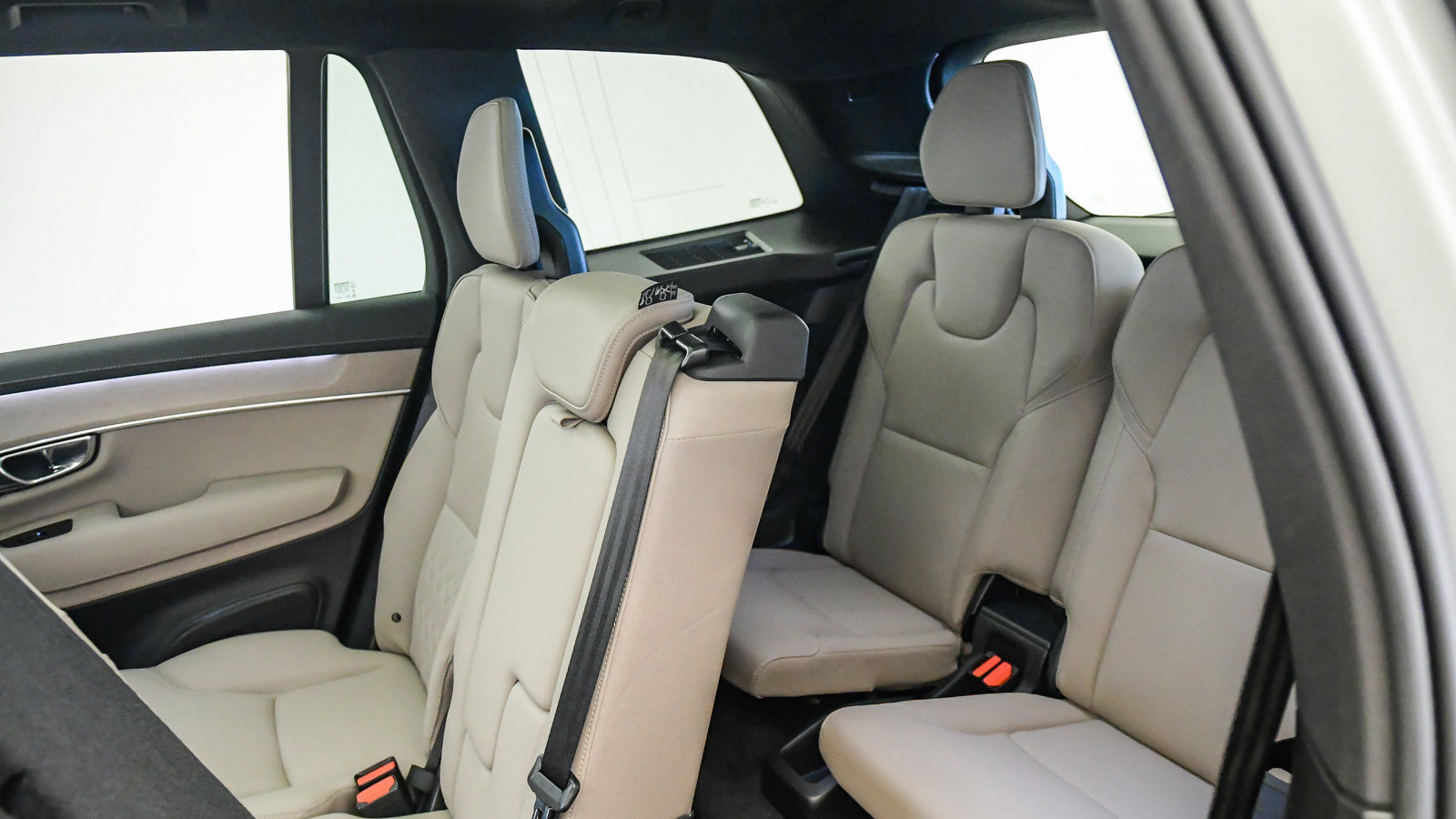 Certified 2026 Volvo XC90 B6 Plus AWD/4WD image 19