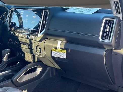 Certified 2026 Nissan Frontier SV w/ All-Weather Content Package AWD/4WD image 15