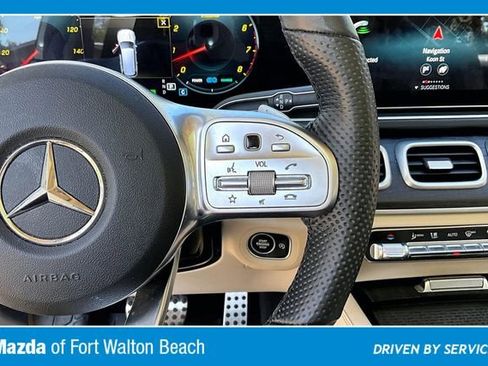 Used 2023 Mercedes-Benz GLS 580 4MATIC image 11