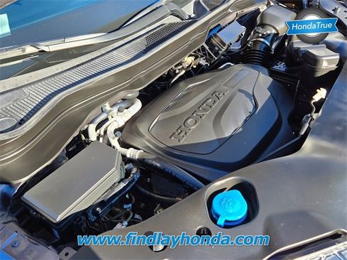 Certified 2018 Honda Pilot Touring image 24