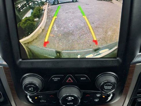 Used 2015 RAM 1500 Laramie w/ Convenience Group image 19