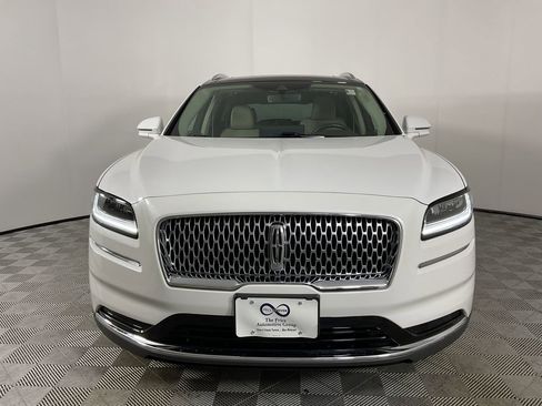 Used 2022 Lincoln Nautilus Reserve image 3