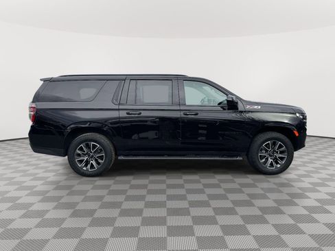 Used 2023 Chevrolet Suburban Z71 AWD/4WD image 8