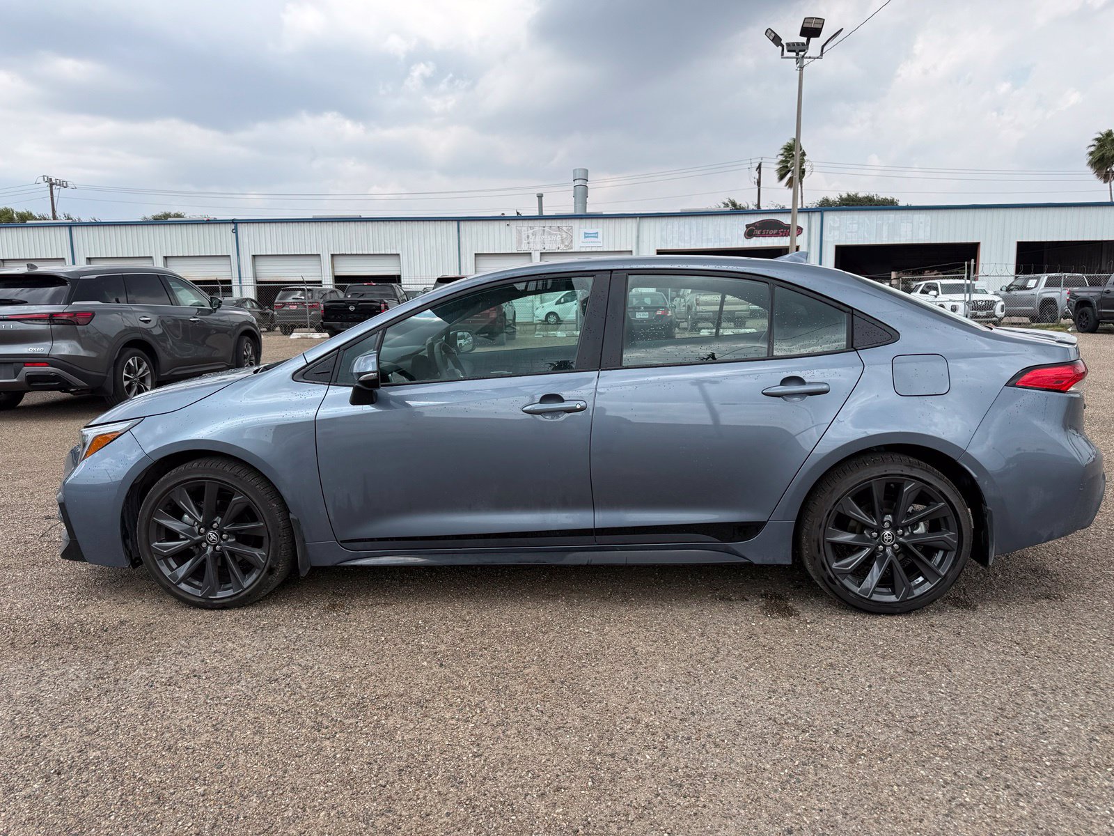 Used 2026 Toyota Corolla SE FWD image 3
