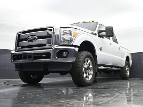 Used 2014 Ford F250 Lariat w/ Lariat Ultimate Package AWD/4WD image 44