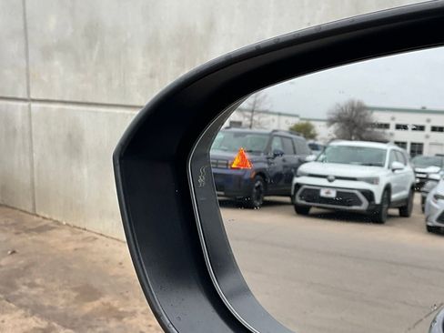 Used 2025 Nissan Rogue SV image 20