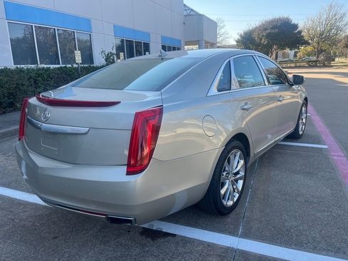 Used 2013 Cadillac XTS Luxury image 9