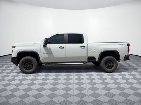 Certified 2024 Chevrolet Silverado 2500 ZR2 AWD/4WD image 2