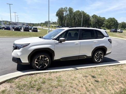 New 2026 Subaru Forester Limited AWD/4WD image 10