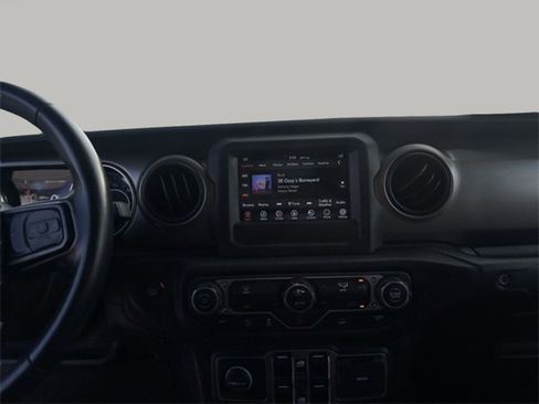 Used 2021 Jeep Gladiator Sport image 15