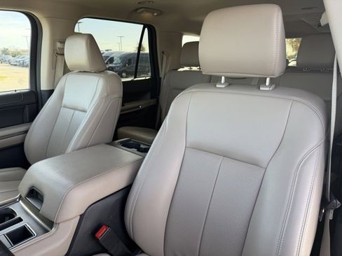 Certified 2024 Ford Expedition Max XLT image 12