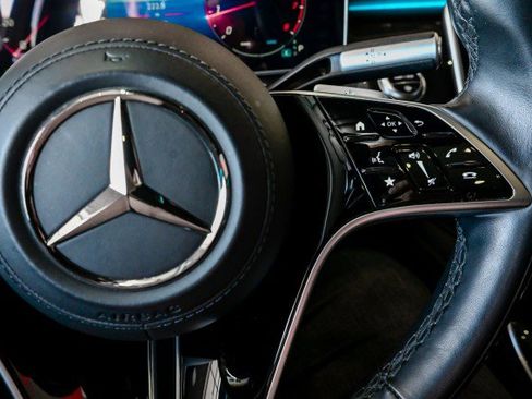 Used 2023 Mercedes-Benz S 580 4MATIC Sedan image 36