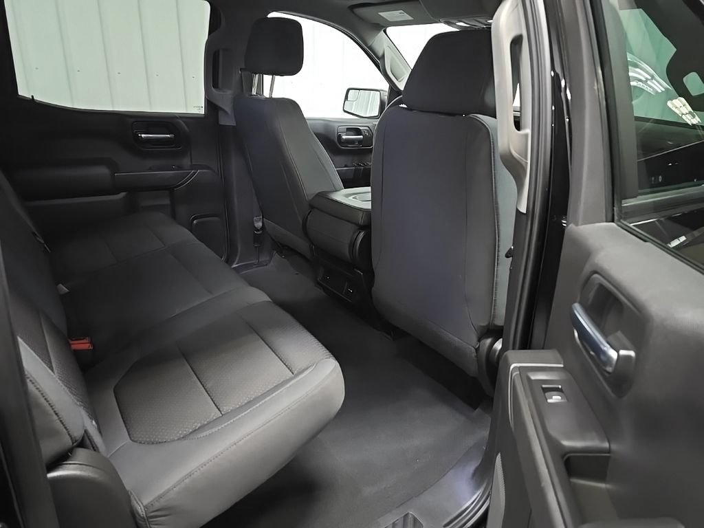 Used 2019 Chevrolet Silverado 1500 Custom w/ Custom Value Package AWD/4WD image 18