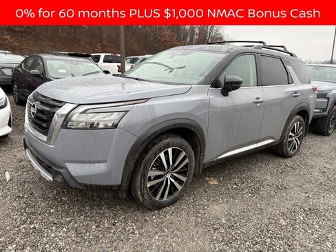 New 2025 Nissan Pathfinder Platinum image 1