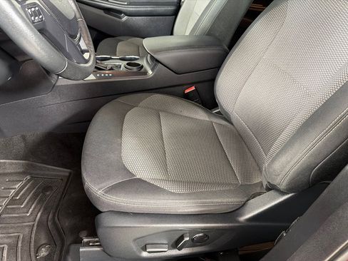 Used 2018 Ford Explorer XLT FWD image 10