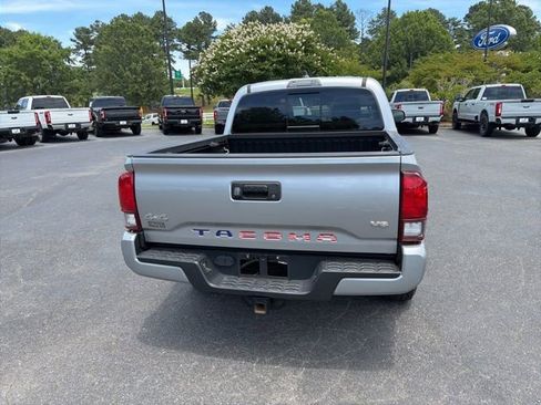 Used 2023 Toyota Tacoma SR5 w/ Technology Package AWD/4WD image 13