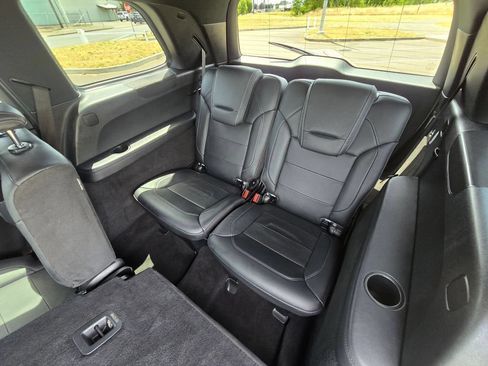 Used 2017 Mercedes-Benz GLS 550 4MATIC image 16