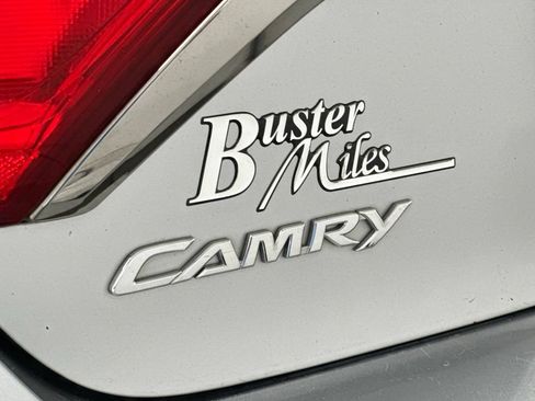 Used 2016 Toyota Camry SE FWD image 20