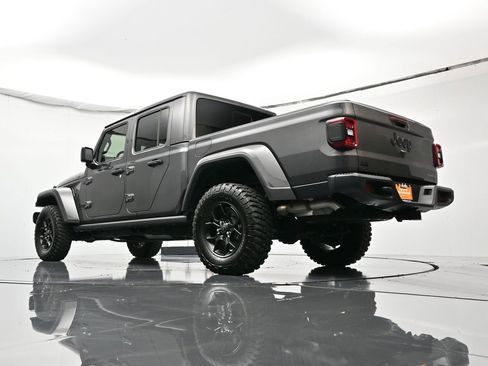 Certified 2025 Jeep Gladiator Sport image 48