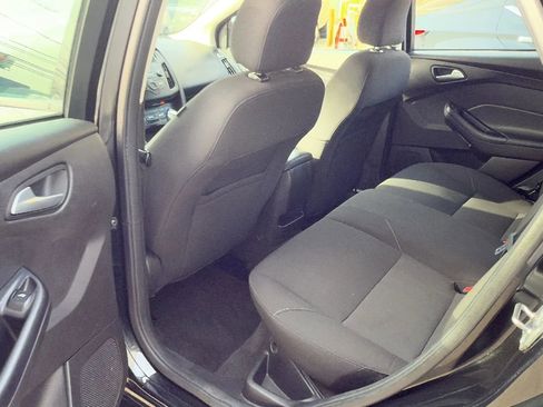 Used 2015 Ford Focus SE w/ SE Sport Package image 27