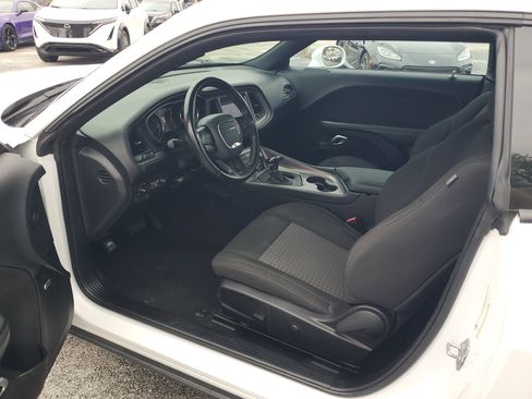 Used 2023 Dodge Challenger SXT RWD image 12