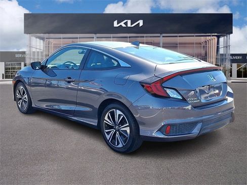 Used 2017 Honda Civic EX-T image 4