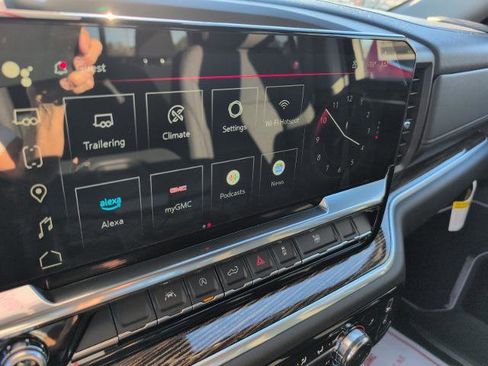 New 2025 GMC Sierra 1500 SLE w/ Preferred Package image 28