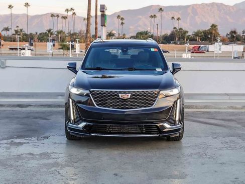 Used 2024 Cadillac XT6 Premium Luxury image 3