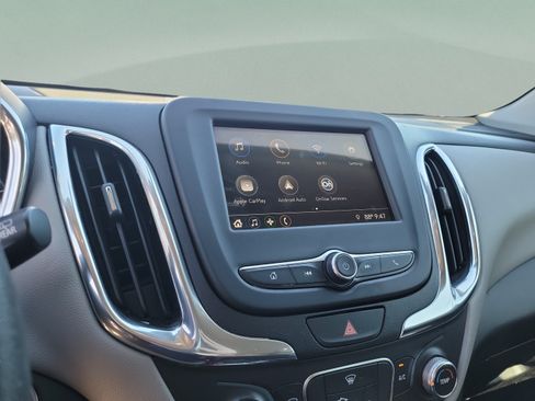 Used 2019 Chevrolet Equinox LS FWD image 17