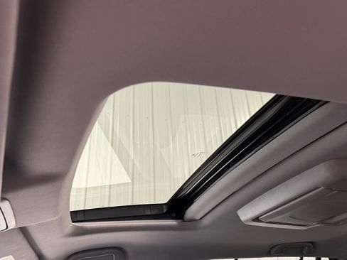 Used 2019 Honda Pilot Touring image 13
