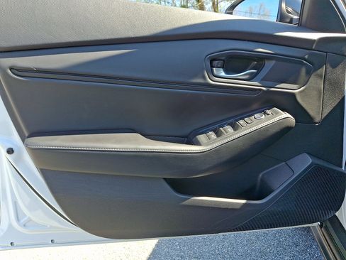 Used 2024 Honda Accord Sport image 12