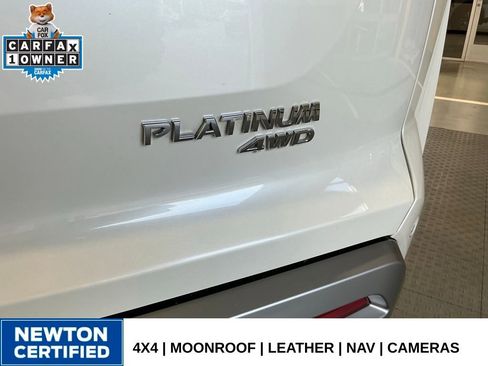 Used 2024 Nissan Pathfinder Platinum w/ Lighting Package (N92) image 5