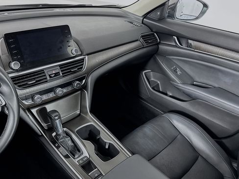 Certified 2018 Honda Accord Touring image 24