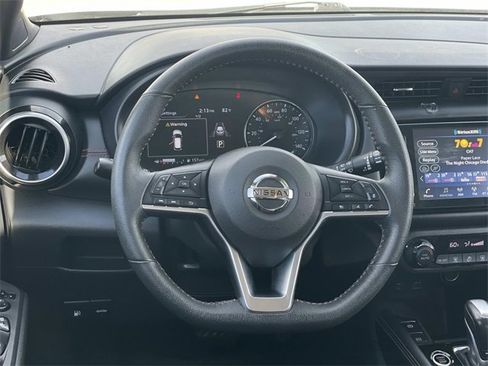 Used 2021 Nissan Kicks SR w/ Exterior Package image 7