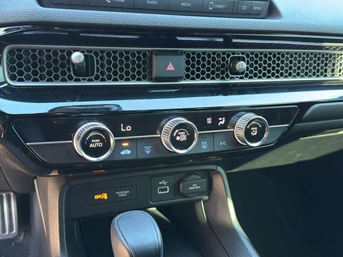 Used 2024 Honda Civic Sport image 13