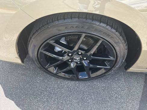 Used 2025 Honda Civic Sport image 36