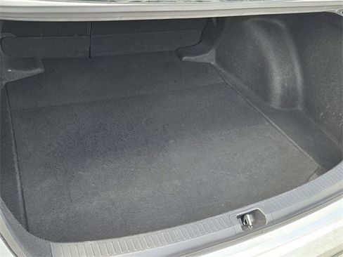 Used 2022 Toyota Corolla SE image 13