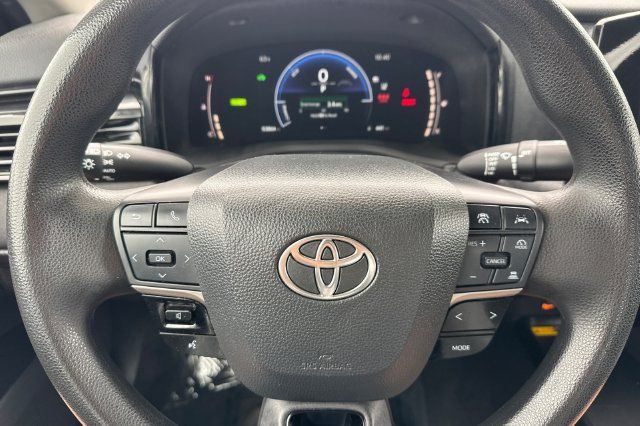 Used 2025 Toyota Camry LE FWD image 25