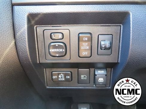 Used 2018 Toyota Tundra SR5 w/ SR5 Upgrade Package AWD/4WD image 39