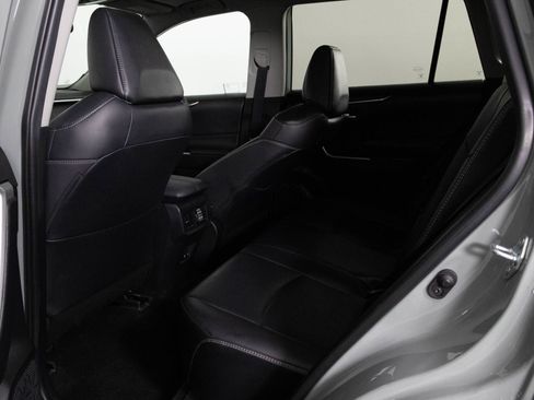 Used 2021 Toyota RAV4 XLE Premium image 35