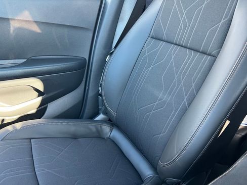 Used 2022 Chevrolet Trax LT w/ Driver Confidence Package image 26