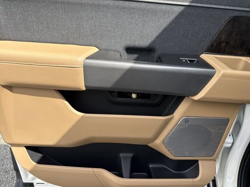 Used 2023 Ford F150 Lariat w/ Equipment Group 502A High image 20