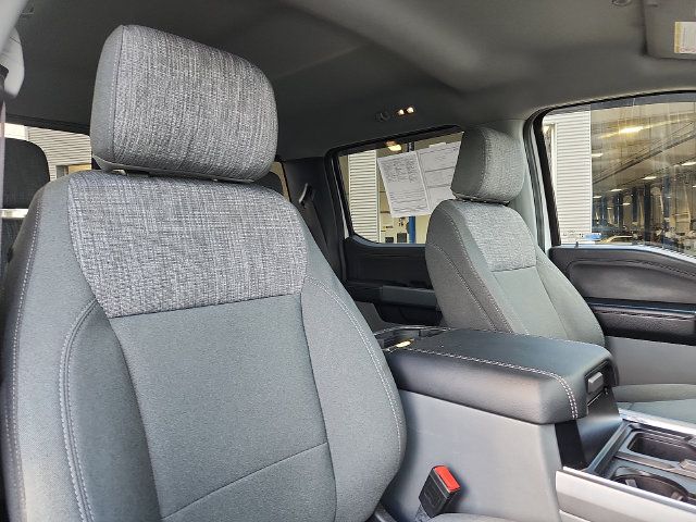 Certified 2023 Ford F250 XLT w/ Black Appearance Package AWD/4WD image 31