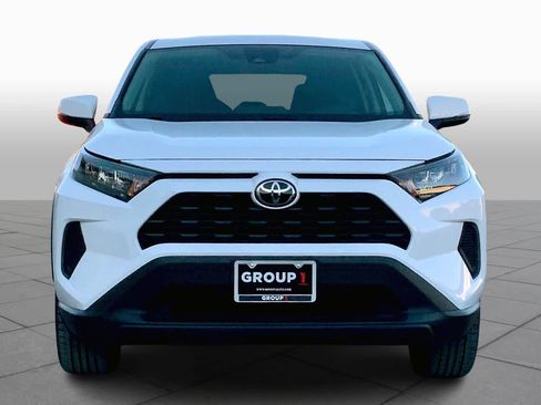 Used 2022 Toyota RAV4 LE image 3