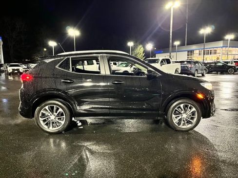Used 2023 Buick Encore GX Select w/ Sport Touring Package image 5