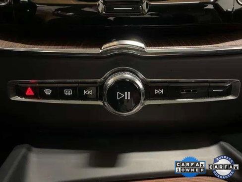 Used 2023 Volvo XC60 B5 Plus image 53